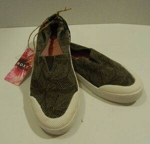 Roxy Olive Green Slip-ons Canvas Shoes NWT Size 10